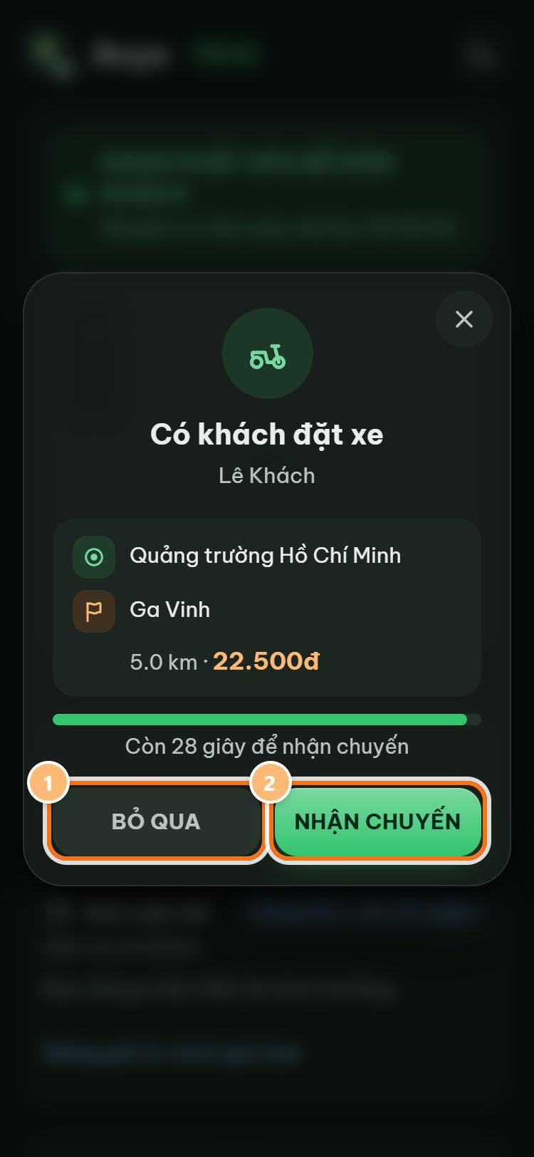 Hộp Có khách đặt xe: điểm đón, điểm đến, giá, thanh đếm ngược, nút BỎ QUA và NHẬN CHUYẾN